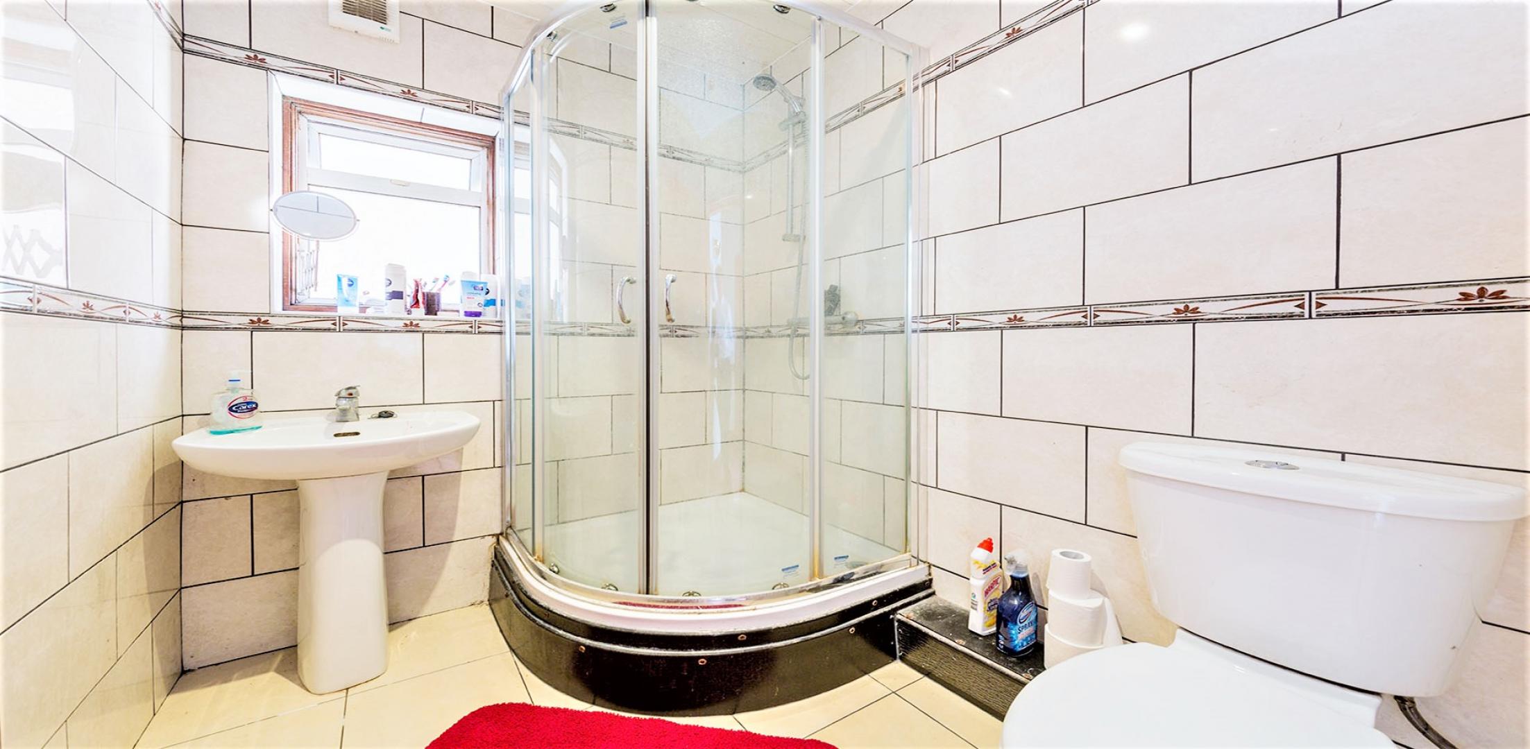 			3 Bedroom, 1 bath, 1 reception Flat			 Acland Road, WILLESDEN GREEN